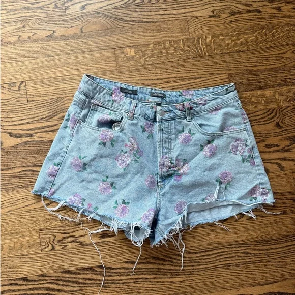 Wild Fable Floral Denim Shorts Size 14 - Picture 2 of 6
